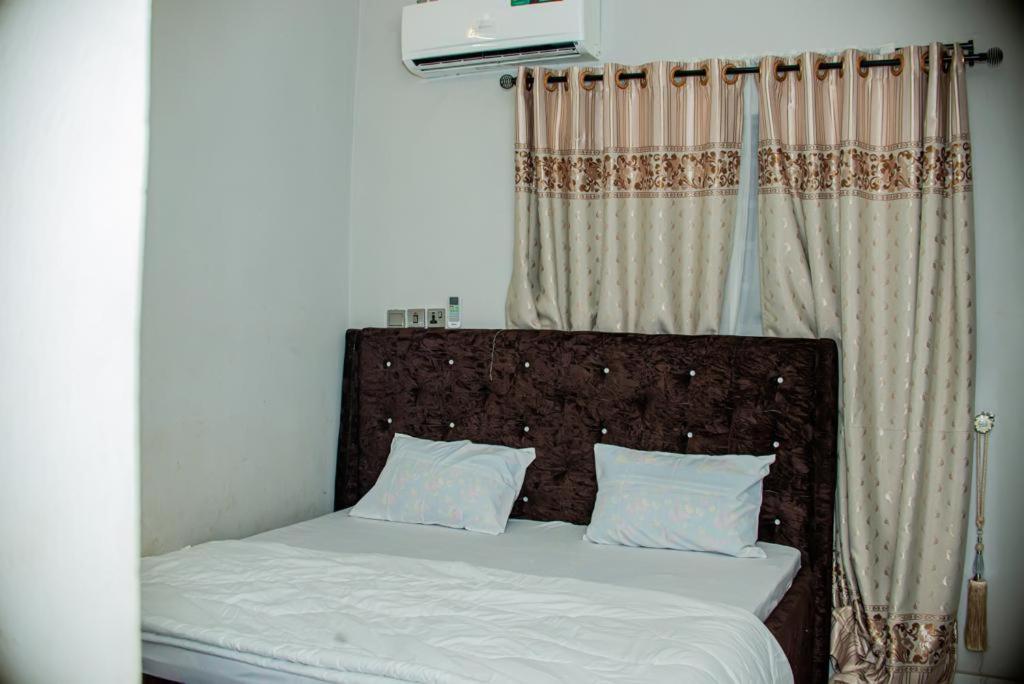 Luxury 3-Bedroom Duplex Fast Wifi & 247Power 拉各斯 外观 照片